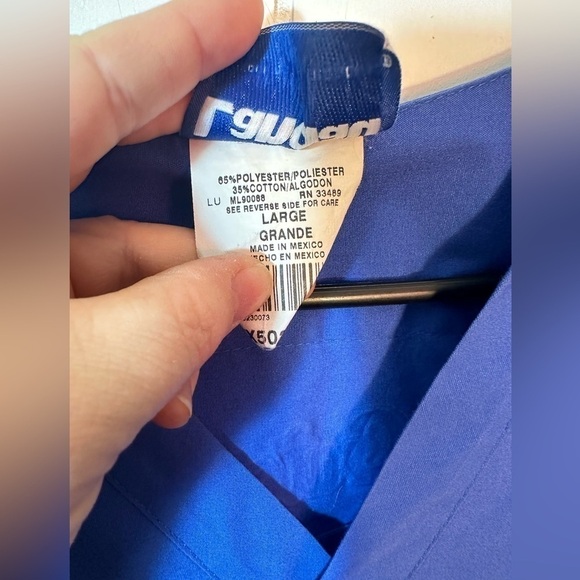 Landau Size Large Blue Gators Scrub Top Size Large - Picture 8 of 8